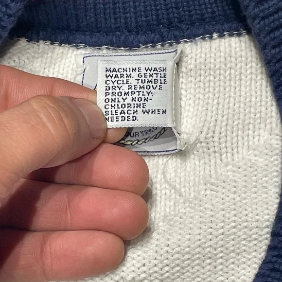 Vintage Cape Isle Knitters | Medium | Made in USA Heritage Tennis Sweater - Picture 3 of 11